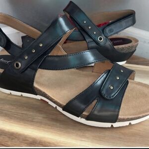 Josef Seibel Women's Wedge Black Pre-owned Sandals "Hailey 33" Size 7.5